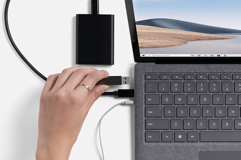 cổng kết nôi Surface Laptop 4