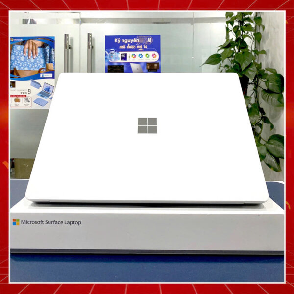 Surface Laptop 2 Intel Core i5 Ram 16 GB SSD 256GB (like new)