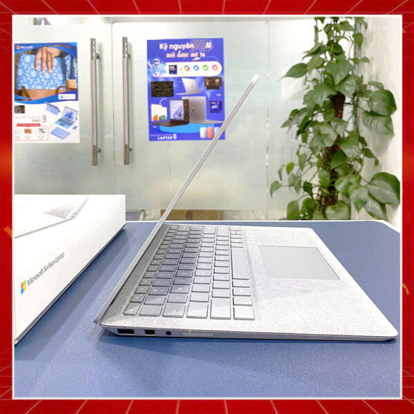 Surface Laptop 2 Intel Core i5 Ram 16 GB SSD 256GB (like new)