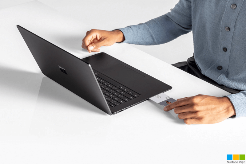 the-xac-thuc-bao-mat-surface-laptop-7-intel